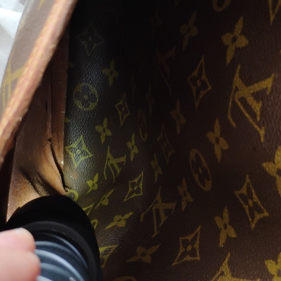 LOUIS VUITTON LARGE DANUBE with Flaws - Picture 16 of 16